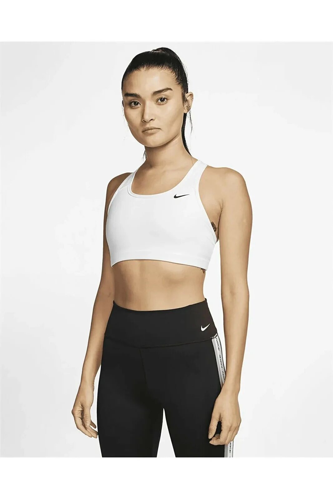 Топик найк. Топ бра Nike Dri-Fit белый. Бра Nike Dri-Fit Swoosh. Спортивный топ бра Nike Swoosh. Топ бра Nike Swoosh белый.