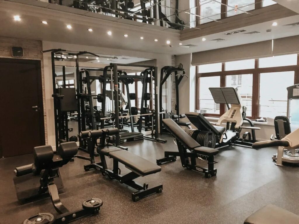Элитный фитнес клуб. Элитные фитнес клубы. Спортзал. Encore fitness сити. Элитные фитнес клубы.