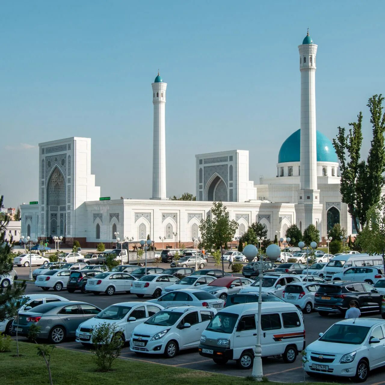 Яндекс такси ташкент. Яндекс go узбекистан. Узбекистан тревел бренд. Такси узбекистан ташкент. Go uzbekistan.