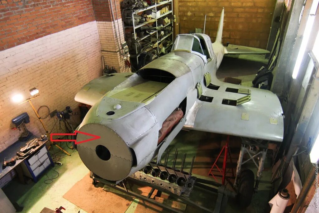 Кабина штурмовика ил 2. Ил 2 кабина. Схема бронирования су 25. Прицел вв-1 на ил-2. Gary sanchez art.