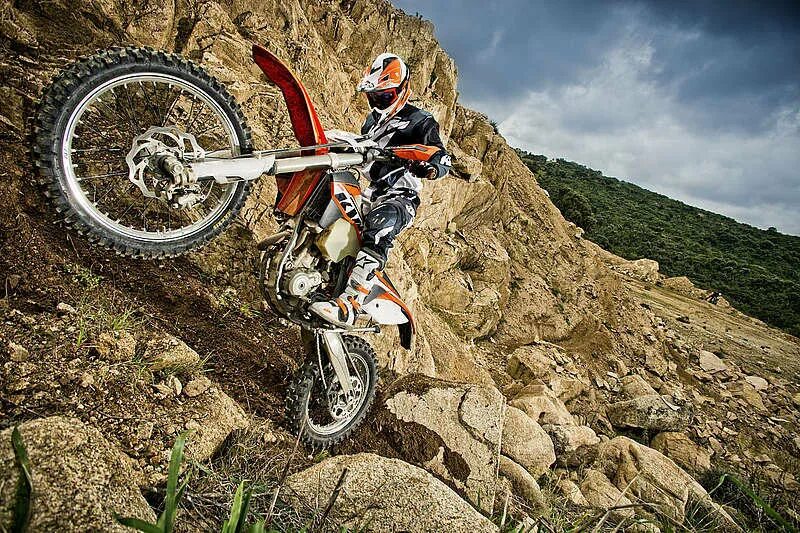 KTM 250 XCF. Эндуро. Эндуро мотоциклы. Кросач. Камера для эндуро