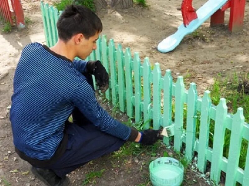 Трудоустройство несовер. Трудоустройство несовершеннолетних. Подростки работают. Летняя занятость несовершеннолетних в летний период. Работа для школьников на лето