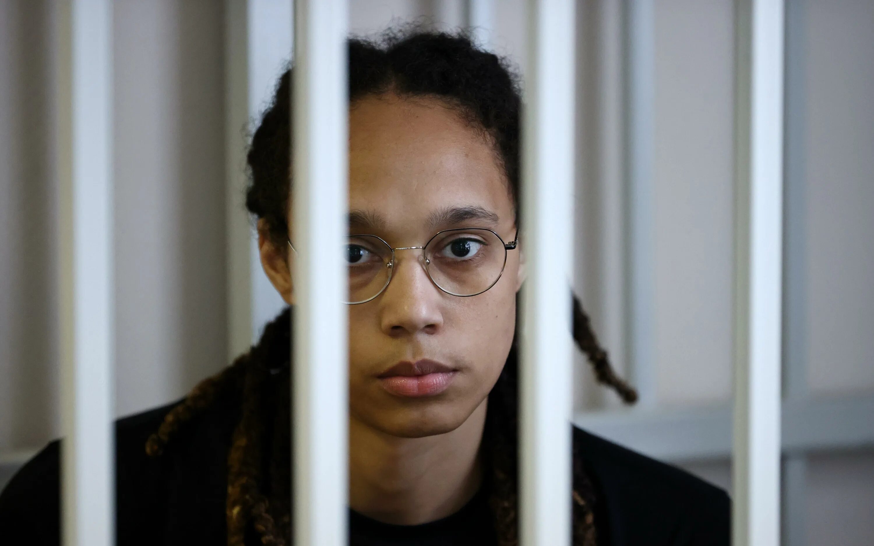 Приговорили к 11 годам. Приговорили к 11 годам. Шихаметов приговорен к 11 годам. Бриттни грайнер. Обвиняемый виновный.