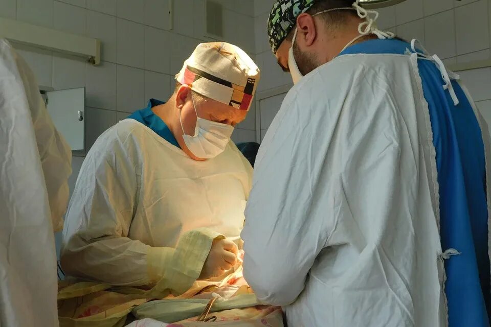 Торакальный хирург онкодиспансер. Казанцев анатолий петрович онколог. кожушко михаил анатольевич. гасс михаил владимирович онколог. онкологический хирург.