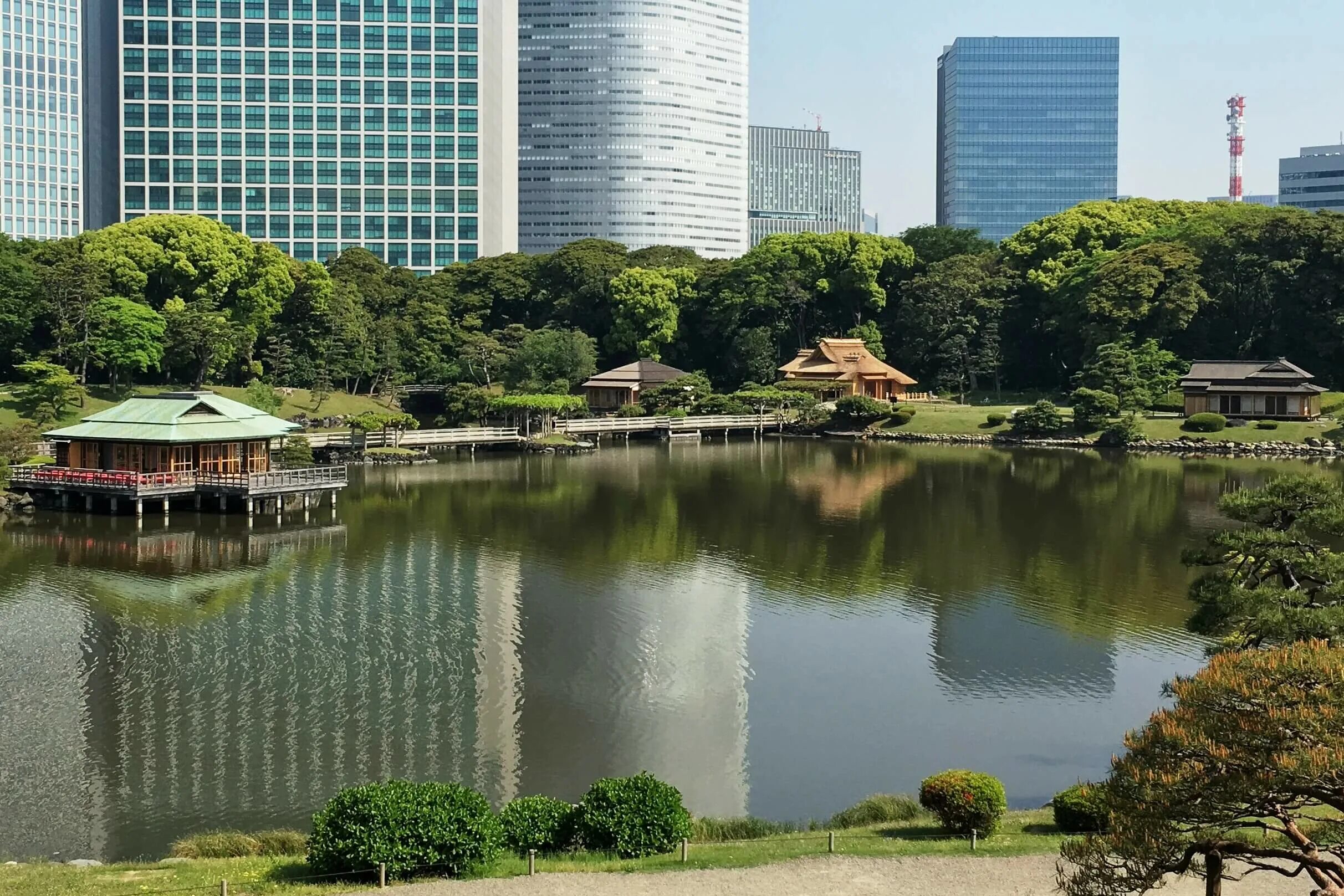 Токио сад. Парк Хамарикю Токио. Сады Хамарикю в Токио. Япония Hamarikyu Garden. Достопримечательности Токио сады Хамарикю.