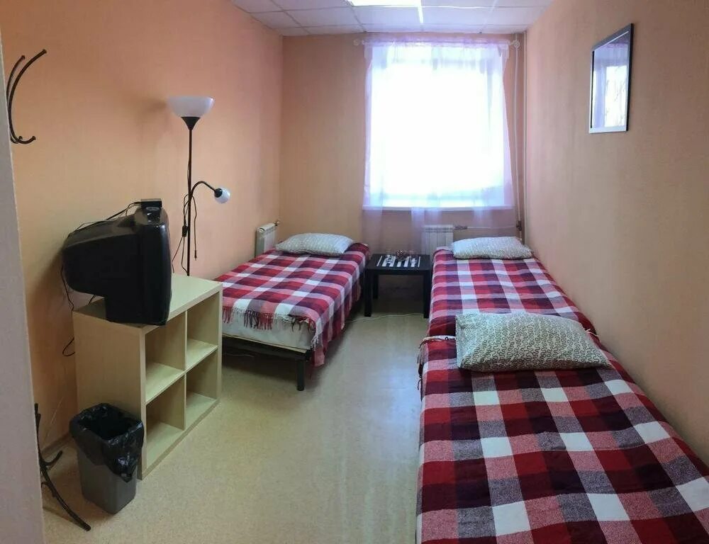 Хостелы на тимирязева. Хостел мой мир пермская 124. Куйбышева хостел пермь. Пермская 124 хостел. Ленина 67 пермь хостел.