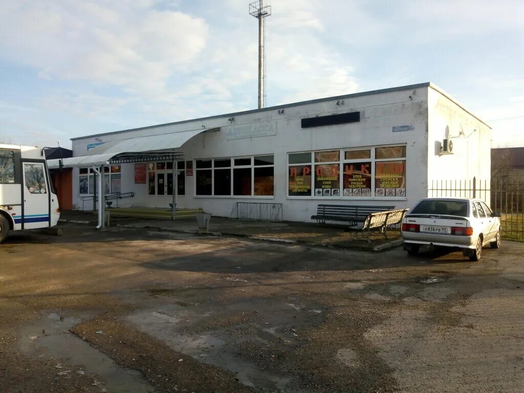 Калининская (краснодарский край) автостанция. Автовокзалы краснодарского края. Автовокзалы краснодарского края. Автовокзал ортачала тбилиси. Автостанция тихорецк.
