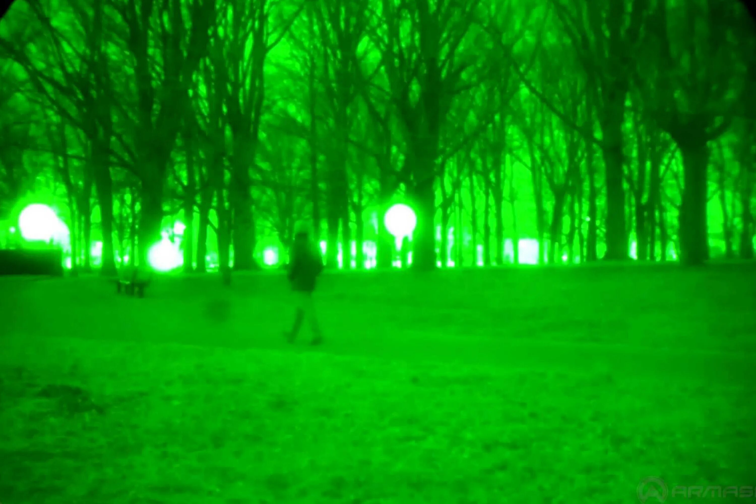 Ночное зрение 1.19. Night Vision ночного видения. Монокуляр ночного видения 1080hd Night Vision. Камера ночного видения Тесла. Камера ночного видения зеленая.