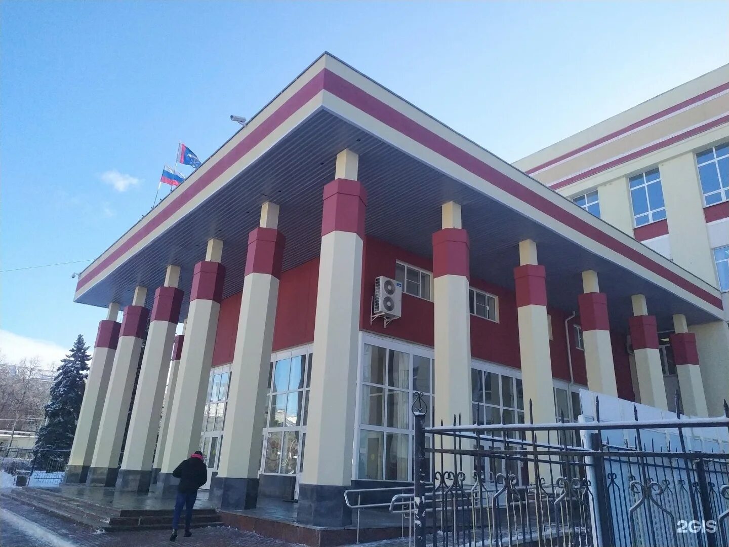 Университеты воронежа после 11 класса. Университетская площадь воронеж вгу. университетская площадь 1 воронеж. здание вгу воронеж. университеты театральные в воронеже.
