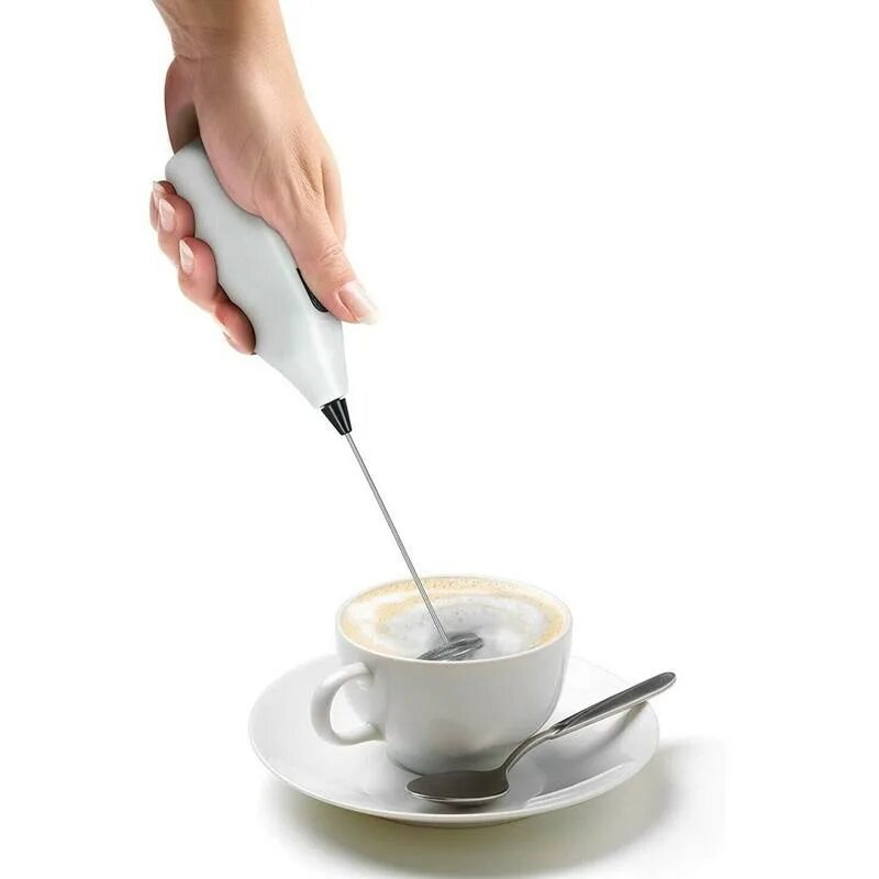 Кофе капучино миксером. Капучинатор ручн. Ручной вспениватель electric milk frother. Каппучинатор milki latte crema. Капучинатор hongxin.