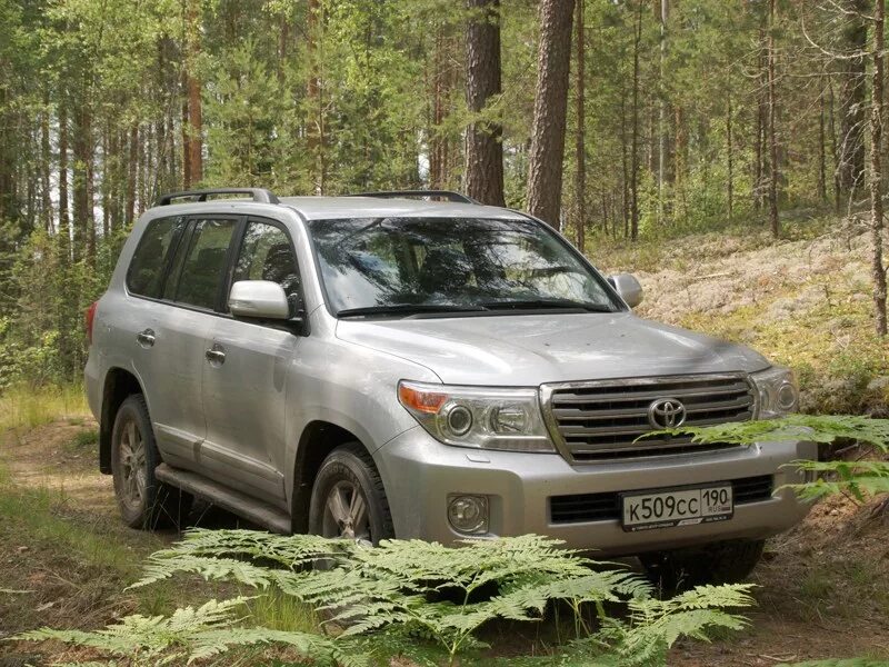 Крузер 200 2012 год. Toyota Land Cruiser 2012. Land Cruiser 200 2012. Тойота ленд Крузер 200 1 поколение. Toyota Land Cruiser 300 2012.