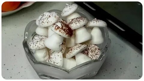 Грибочки из зефира