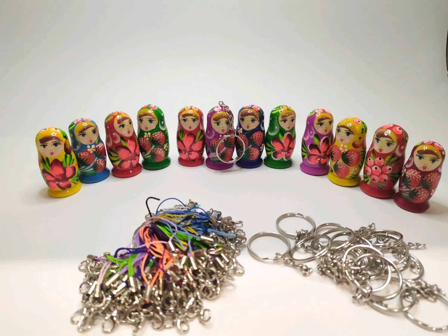 Брелок матрешка. Брелок из матрёшки. кожаный брелок матрешка. брелок матрёшка деревянная заготовка.