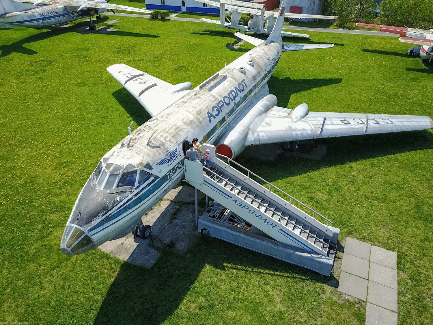 Самолет ту 124. Ч 124. Ч 124. Кабина ил-2 изнутри. Ту 124 аэрофлот.