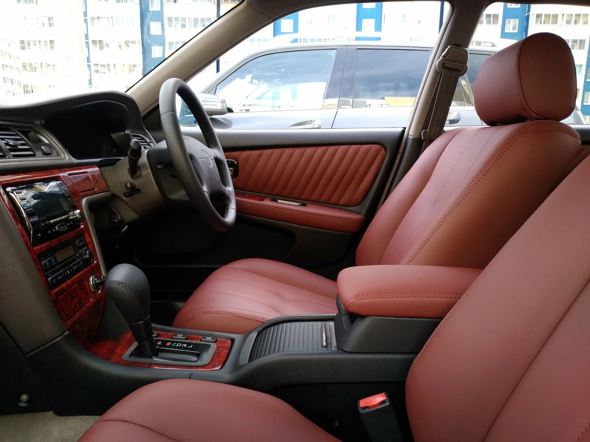 Салона второе. Toyota mark 2 90 салон кожа. toyota mark 2 100 салон. toyota mark ii перешивка салона. марк 2 100 кузов кожаный салон.
