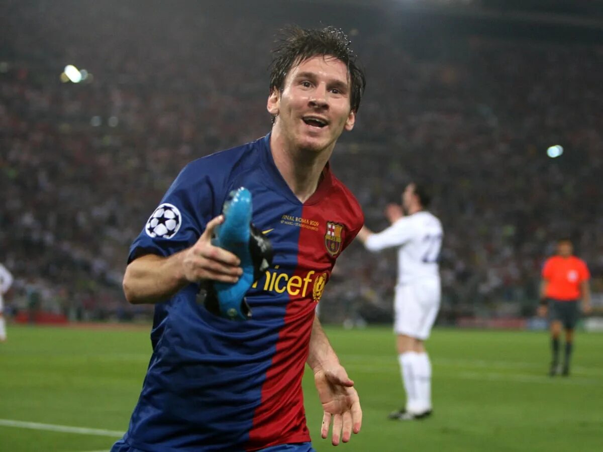 Где играет месси в 2025 каком клубе. Месси. lionel messi 2009. голова месси. месси барселона.