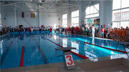 Стадион химик клин майданово. Майданов бассейн. Бассейн химик клин. Майданов бассейн. Бассейн в клину майданово.