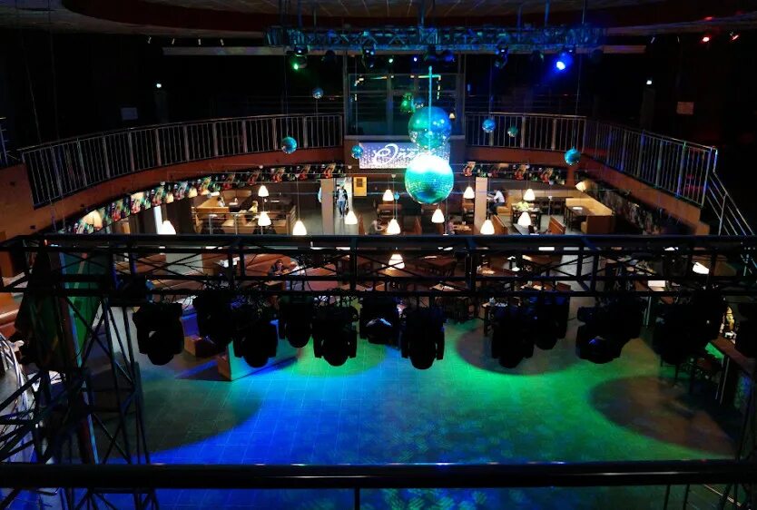 Кафе опера барнаул. Бар ресторан опера город барнаул. Кафе опера барнаул. Опера проспект красноармейский барнаул. Красноармейский 36, опера барнаул.