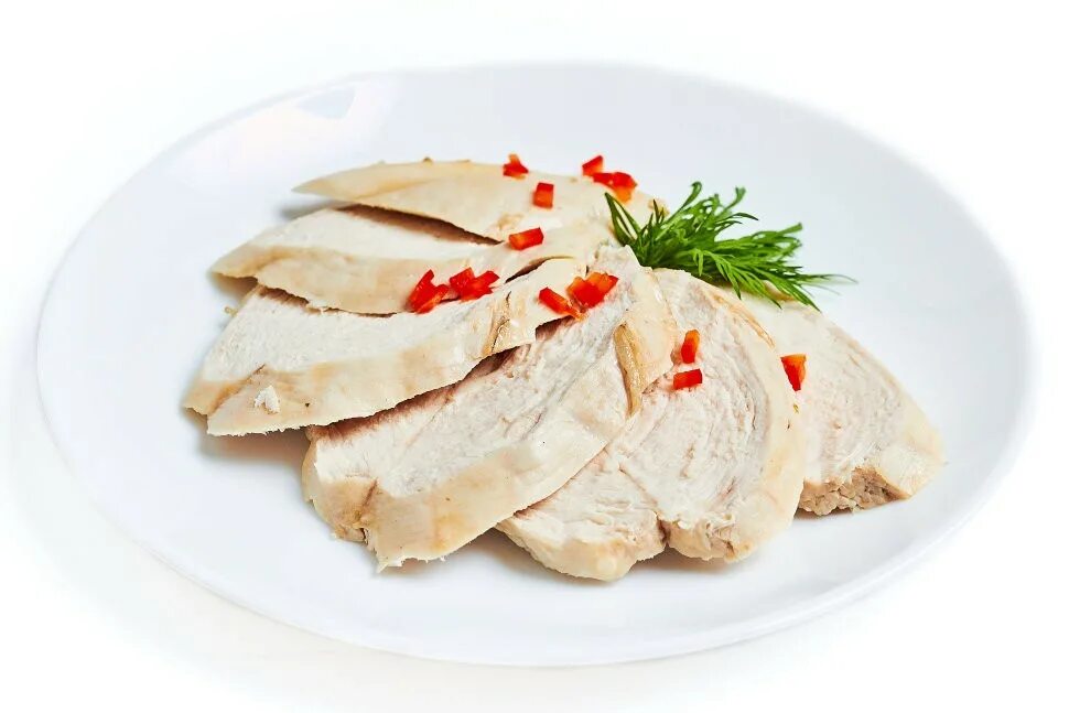 Вареная курица. Куриная грудка с овощами. Отварное куриное филе. Куриная грудка вареная. Куриная грудка вареная.