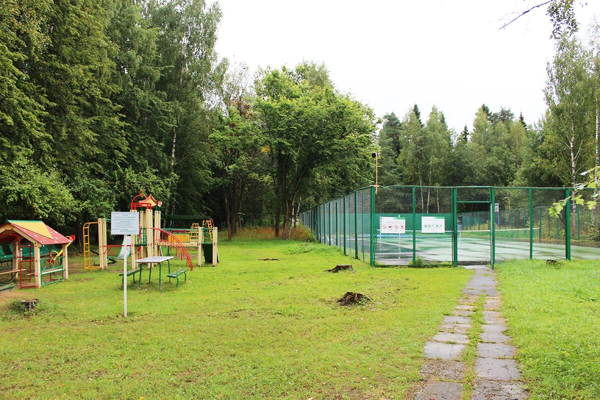 Костино зеленый городок Пушкинский район. Лагерь зелёный городок Московская область. Лагерь зелёный городок Московская область Пушкинский район. Зеленый городок Костино лагерь. Поселок зеленый городок пушкинский