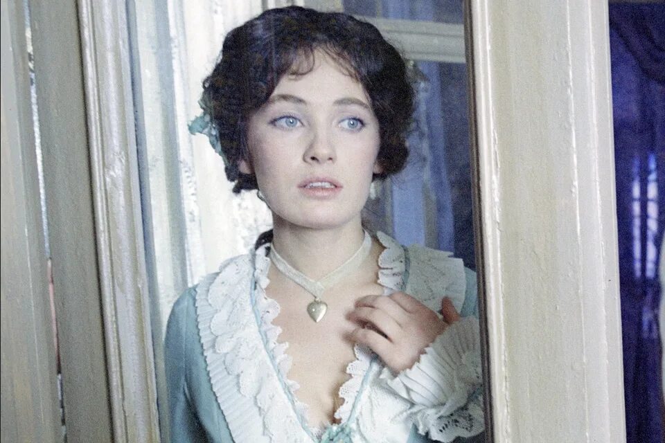 Михалков и гузеева жестокий романс. Романс актриса. Лариса дмитриевна огудалова. Лариса гузеева бесприданница. Жестокий романс фильм 1984 гузеева.