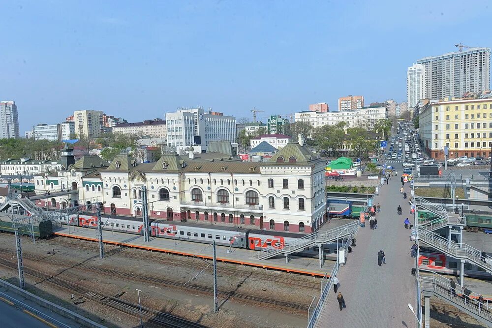 пассажирские вагоны твз. компания фпк. работа ржд владивосток. жд вокзал владивосток. ржд федеральная пассажирская компания.