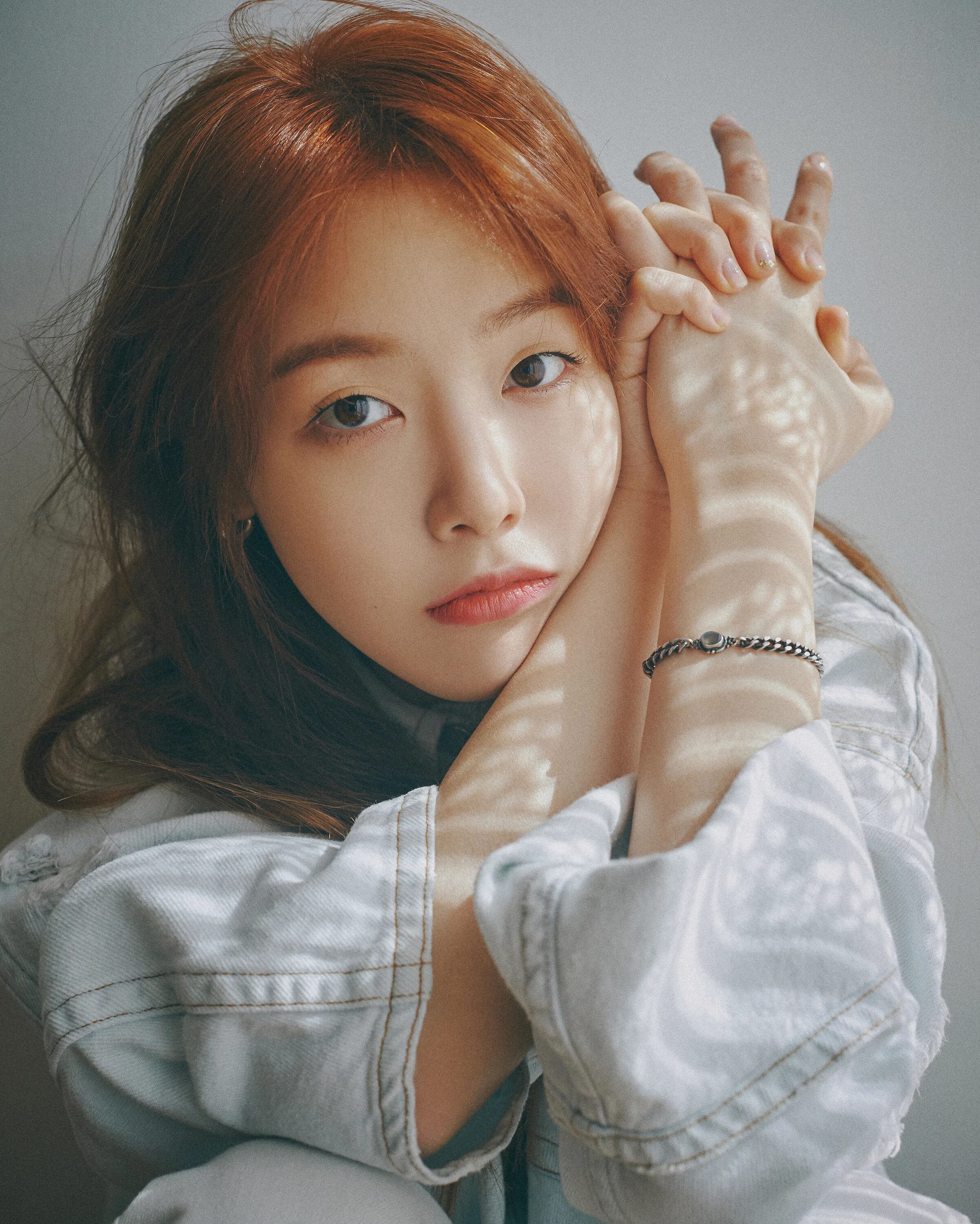 Пан мин а. Пэ мин с девушками. Minah girl's day. Mina girls. Mina twice.