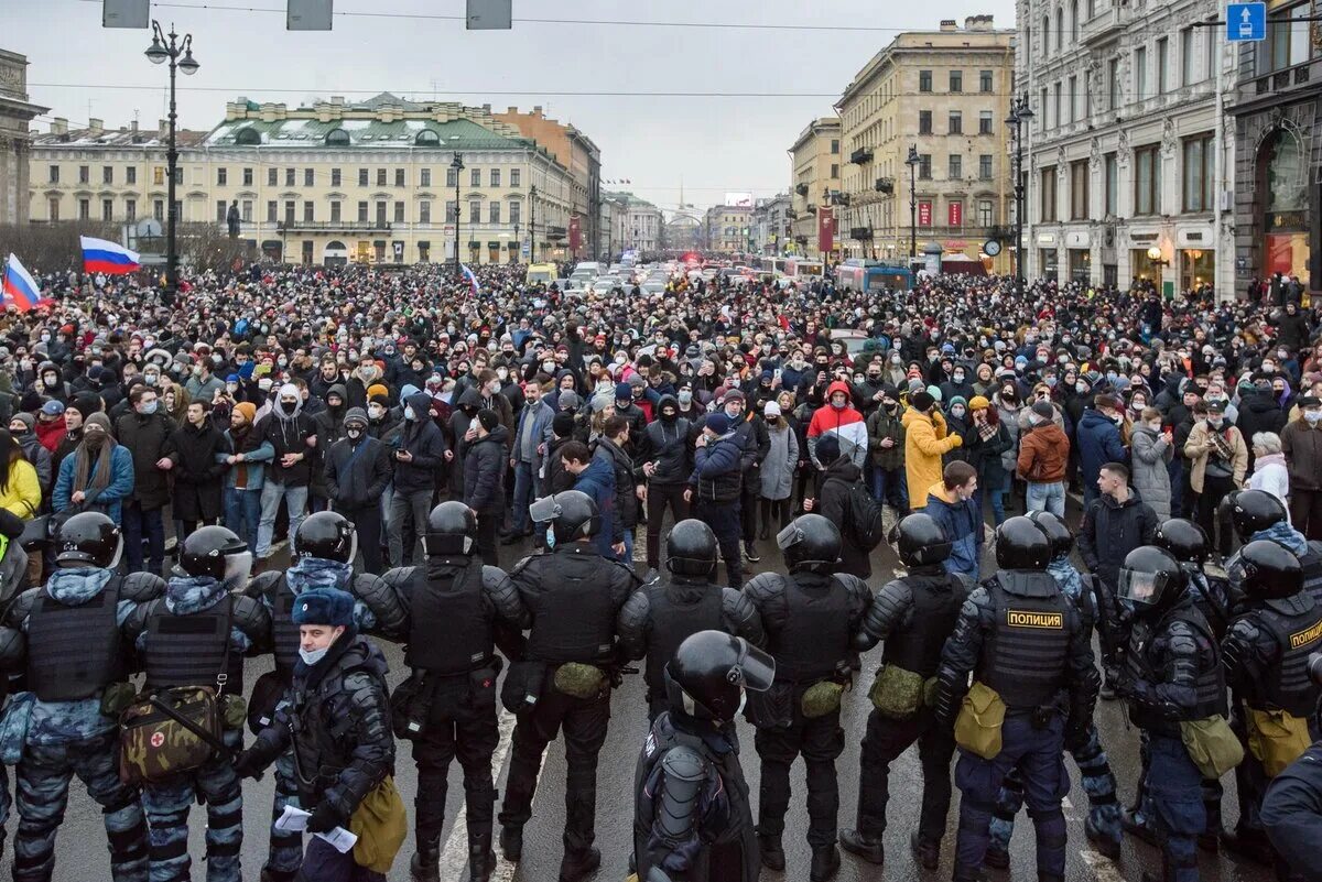 Митинг за Навального в Москве 2021. Митинг 23 января 2021 СПБ. Протесты в России 2021 Навальный. Несанкционированный митинг. Митинги со смертью навального