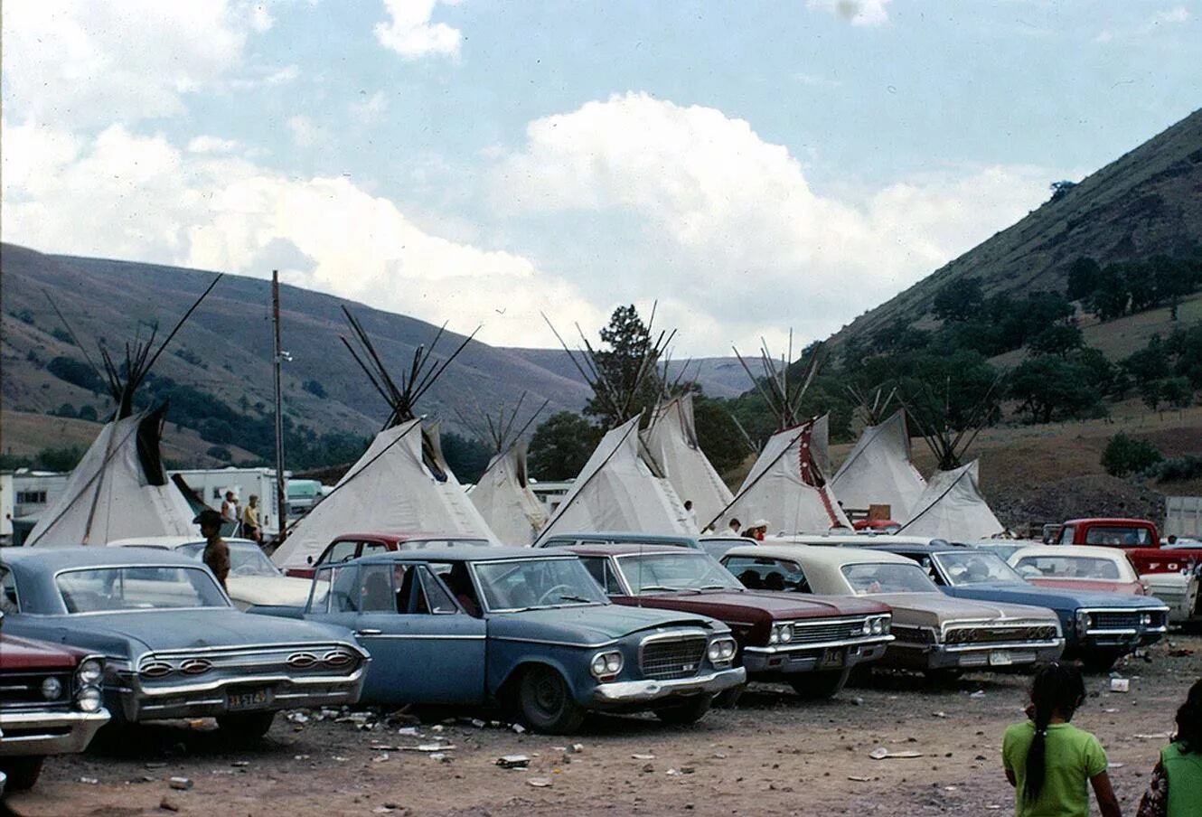 В сша через 40 лет. 1976 год в америке. журнал америка 1976. фотография в сша 1976 год журнал. america arxiv ishi.