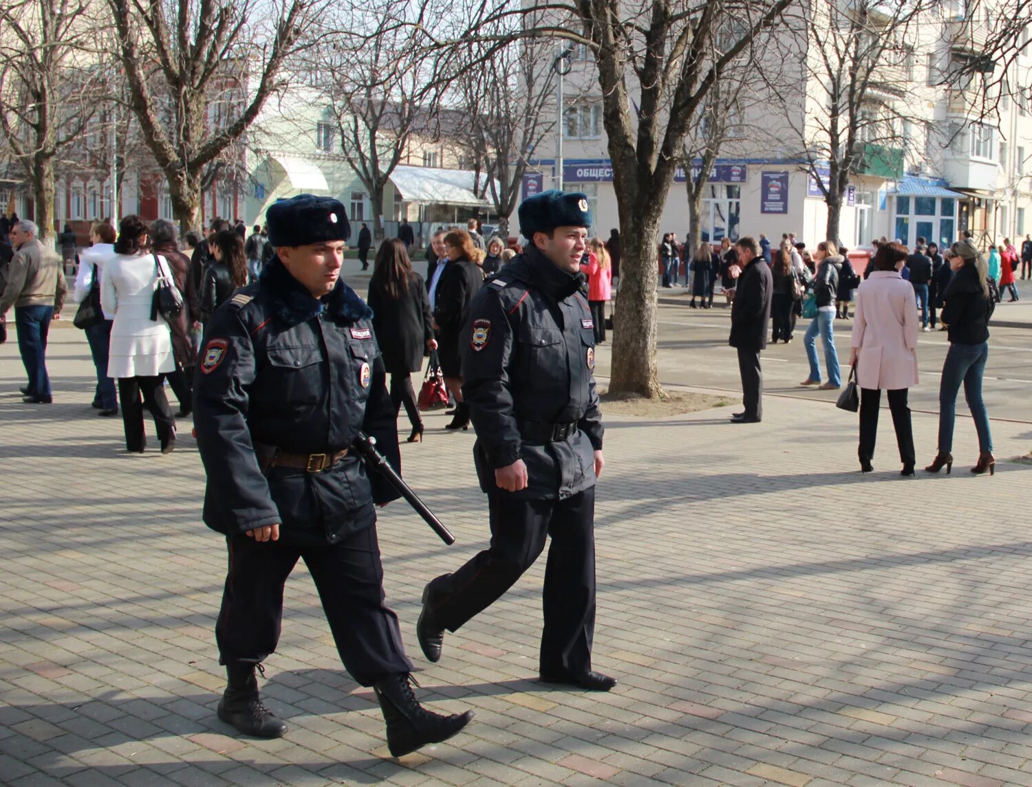 Работник по охране общественного порядка. Полиция общественной безопасности. Полиция общественного порядка. Полиция общественной безопастности. Полиция охрана общественного порядка.