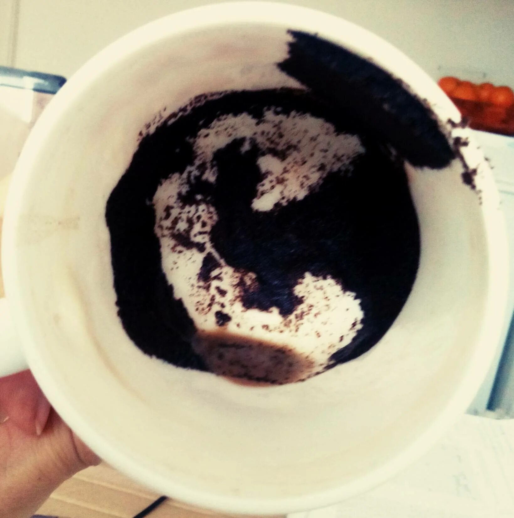 кофейная гуща. «кофейная гуща» патанатомия. чашка с кофейной гущей. кофейная гуща.