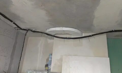 Отвод вытяжки под натяжной потолок