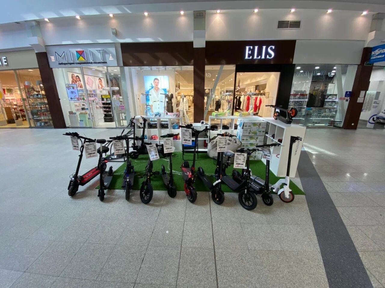 Дыбенко 30. Трц космопорт самара. Магазин электроники. Космопорт самара 2023. Дыбенко,30,.