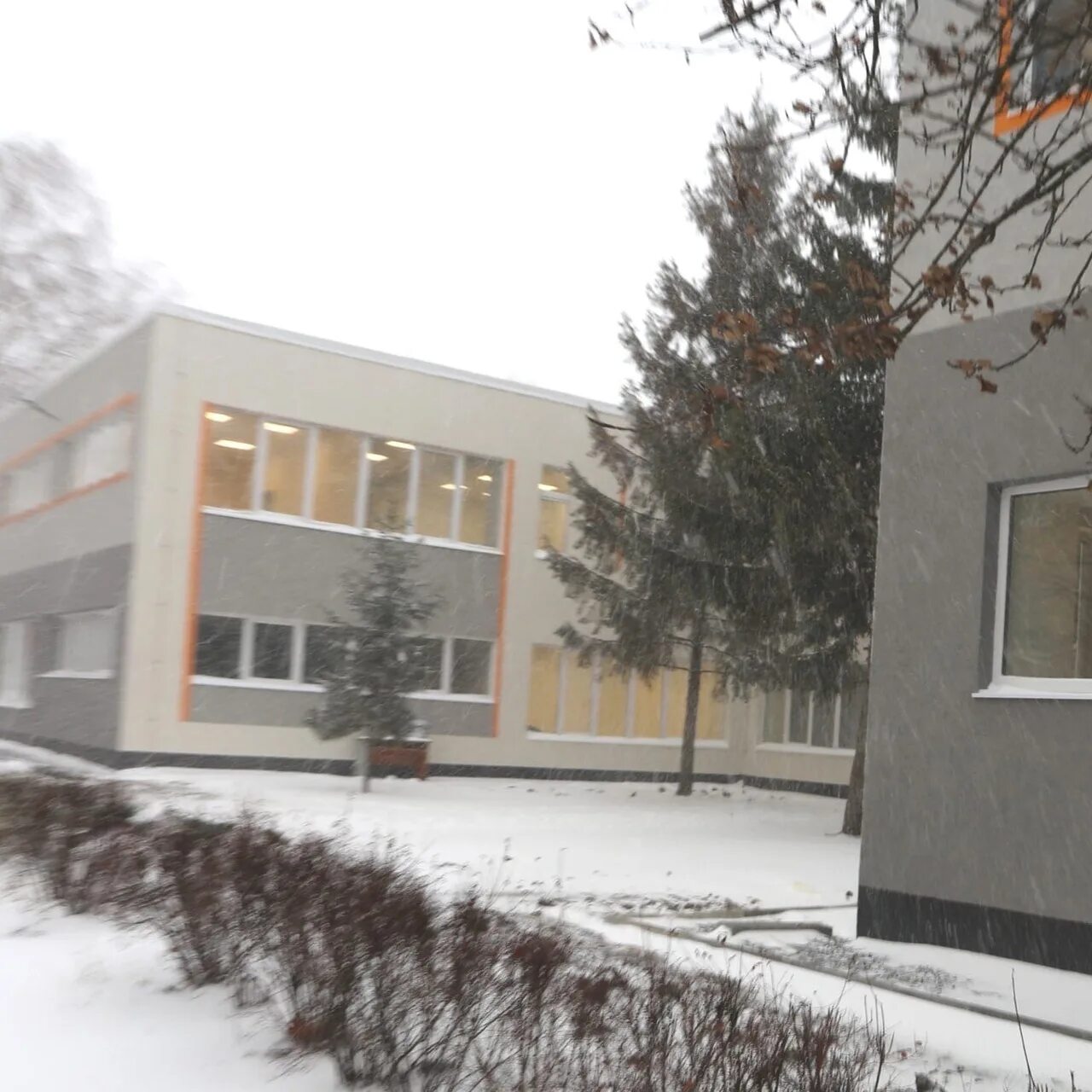 Старооскольский центр занятости. Старый центр занятости. Работа 2 2 старый оскол. Работа 2 2 старый оскол. Мясная лавка старый оскол.