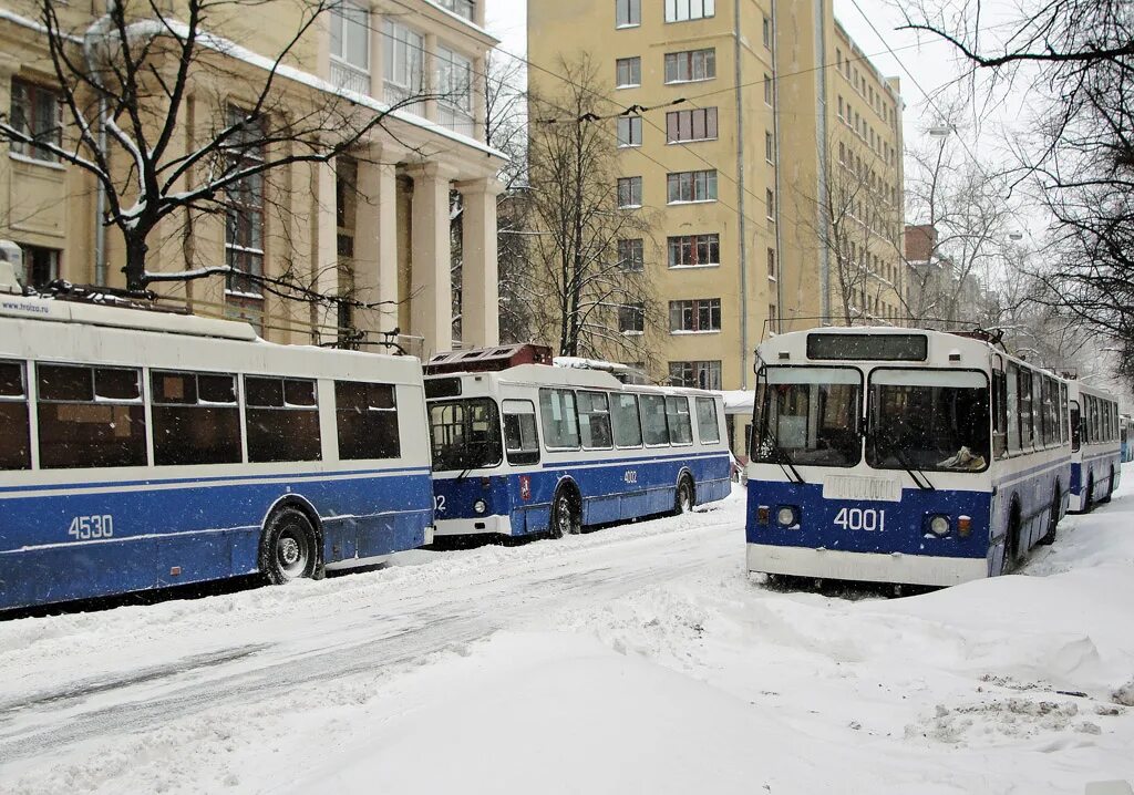 Троллейбус 4 сейчас. 4 троллейбусный парк москва. 2 троллейбусный парк москва. 4 троллейбусный парк им щепетильникова. 8 троллейбусный парк москва.