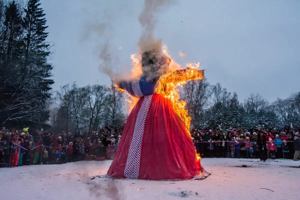 Фото сжигания чучела на масленицу