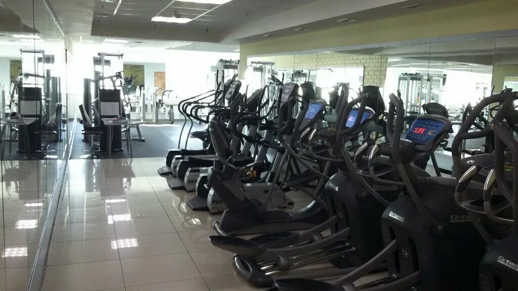 апиа арена тренажерный зал. нижнекамск спортзалы сильная арена. сильная арена нижнекамск. фитнес клуб арена нижнекамск. арена нижнекамск тренажерный зал.