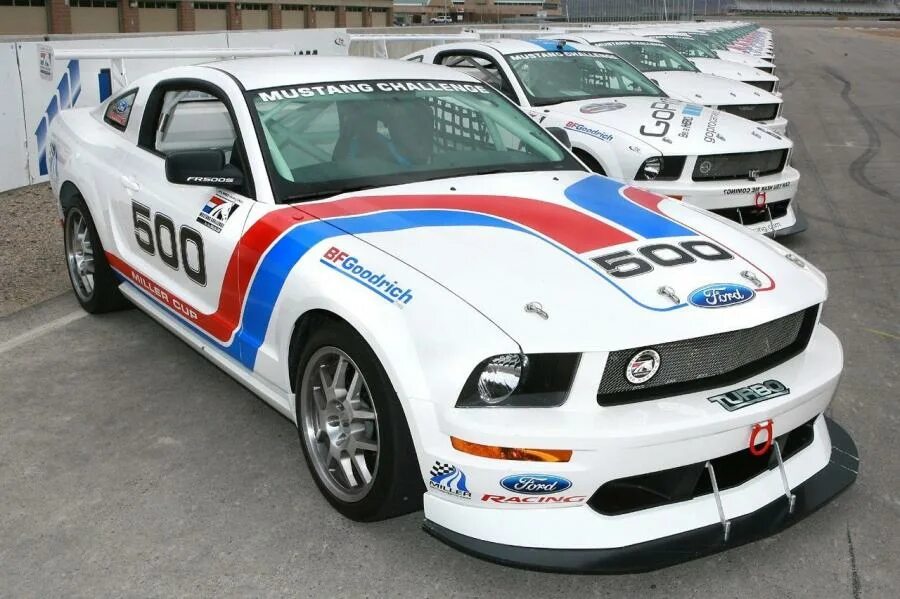 Форд рейсинг. Ford Mustang fr500s. Форд Мустанг рейсинг. Ford Racing 2001 Ford Mustang. Мустанг из Форд рейсинг 3.