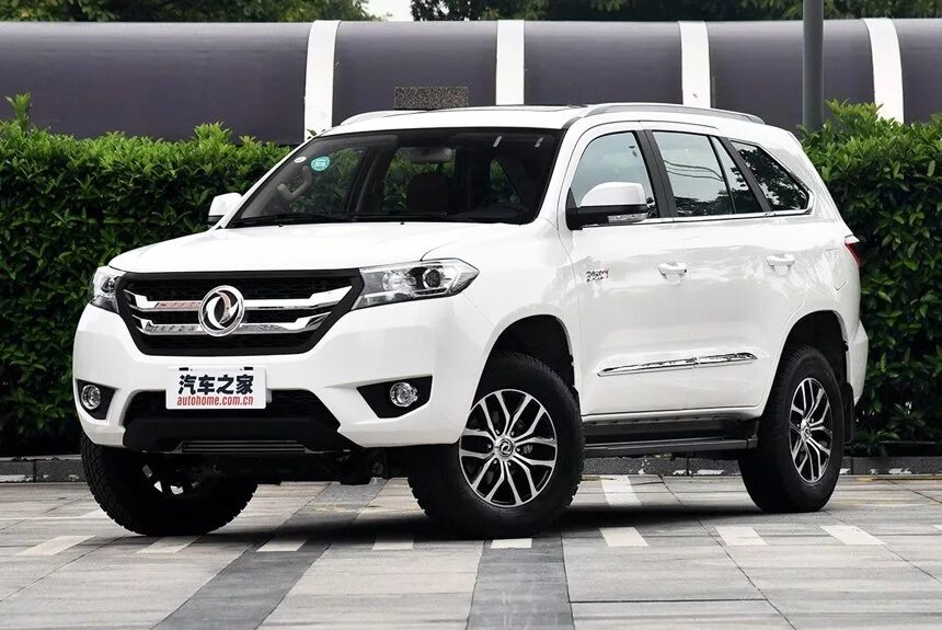 Dongfeng купить в минске. Донг Фенг s16. Dongfeng Yufeng s16 SUV. Донг Фенг новый внедорожник. Dongfeng s16 2015.