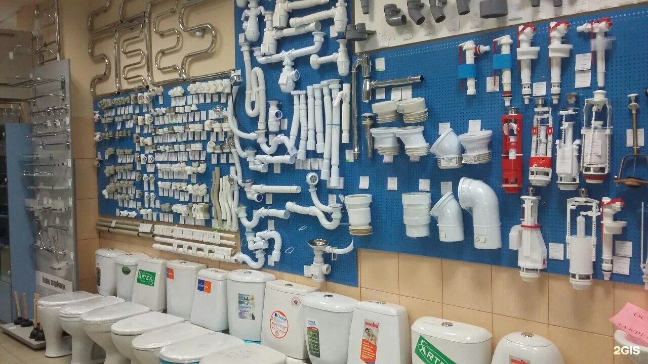 магазин сантехники дельфин в воткинске. склад сантехники. магазин сантехники сыктывкар первомайская 36. мир сантехники в пугачеве. выкладка в магазине сантехники.