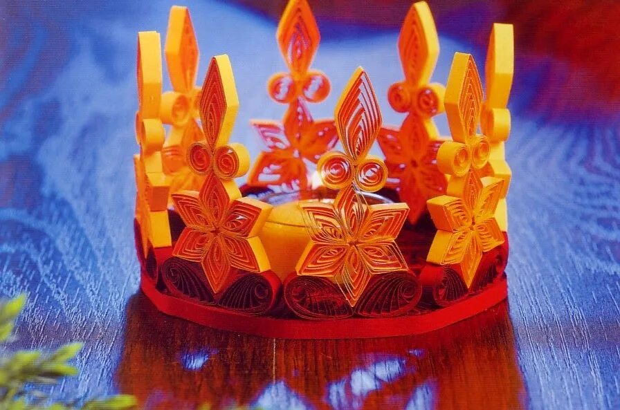 Корона из квиллинга. Оригами корона. Как сделать корону из бумаги своими руками. Корона из картона. Корона из картона.