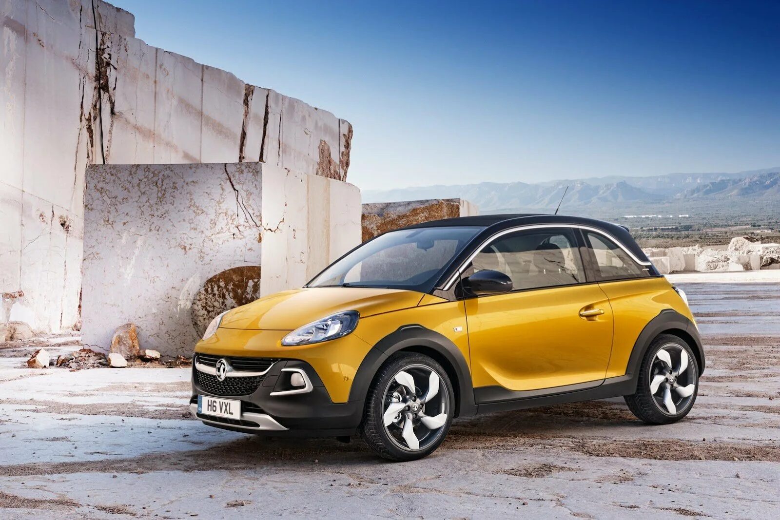 Кроссовер с акпп. Opel Adam 2022. Opel Adam 2014. Opel Adam Rocks.