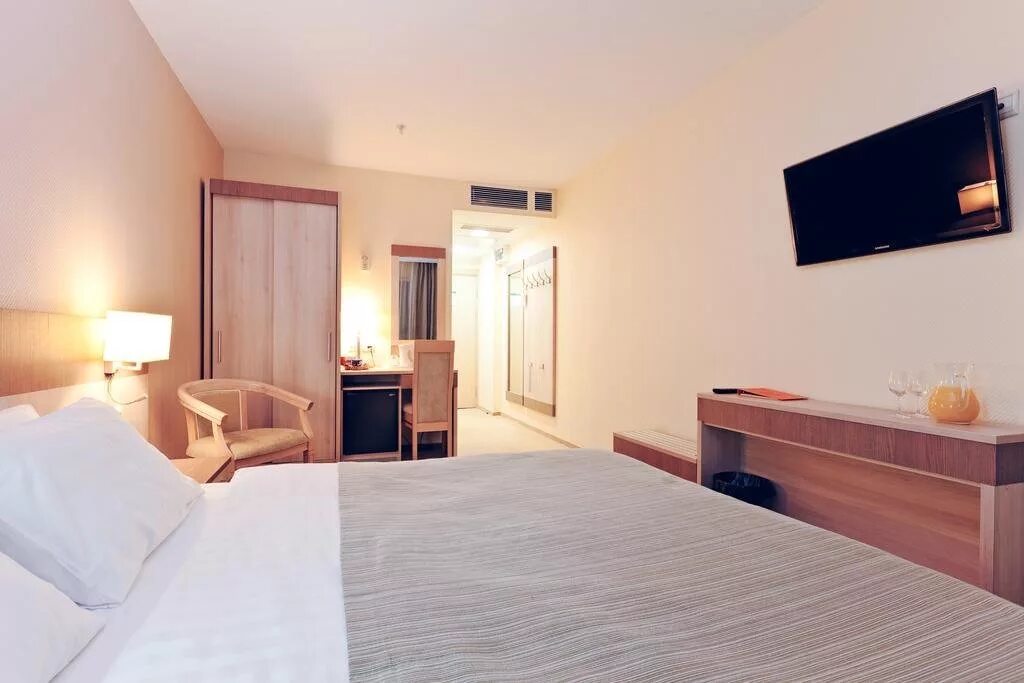 Гостиница балашиха east gate конференц-зал. Балашиха проспект ленина 25 отель east gate. Отель в балашихе east. East gate hotel конференц оксфорд. Балашиха отель ист.