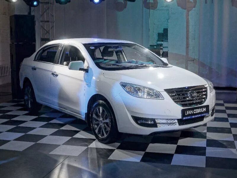 Лифан гибрид. Lifan Cebrium. Lifan Cebrium 2014. Lifan Цебриум. Машина Lifan Cebrium.