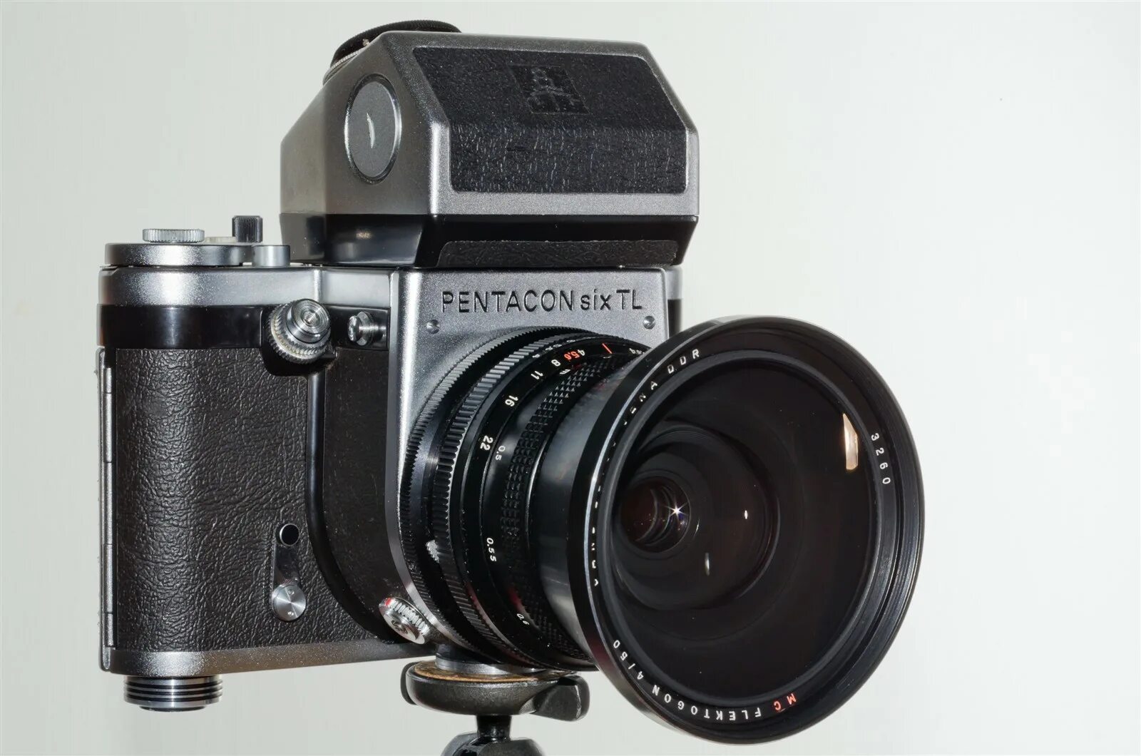 Фотоаппарат пентакон. Pentacon 6. Pentacon tl. Пентакон six tl. Фотоаппарат пентакон.