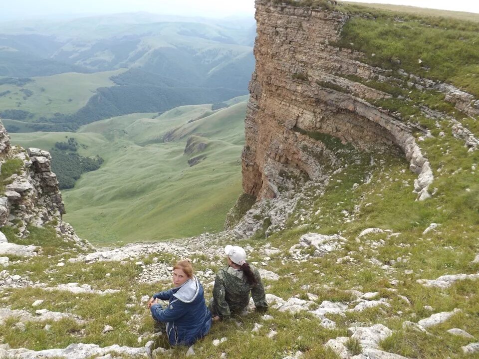 Долина Нарзанов Бермамыт. Плато Бермамыт медовые водопады. Плато Бермамыт Кисловодск.