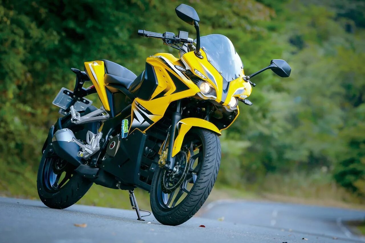 Мотоцикл рс 200. Индийский мотоцикл bajaj 250. Баджадж пульсар рс 200. Bajaj pulsar rs 200. Мотоцикл rs2.
