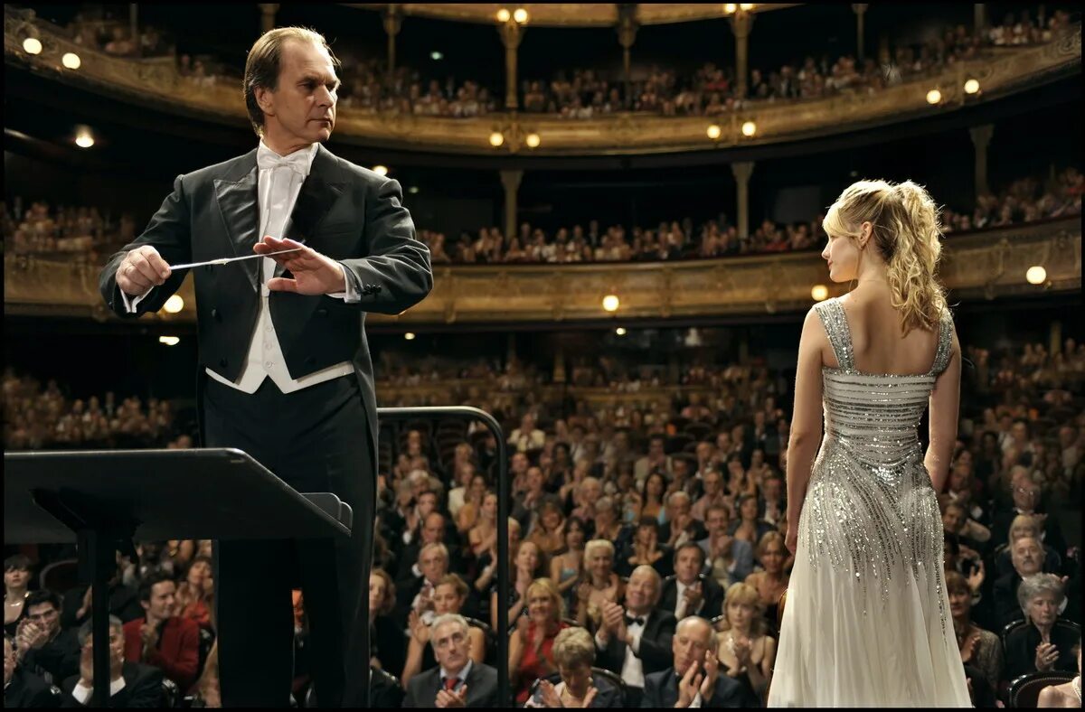 Гуськов алексей актер. Алексей гуськов дирижёр. Гуськов дирижер. Михаил безносов кларнет. Гуськов дирижер.