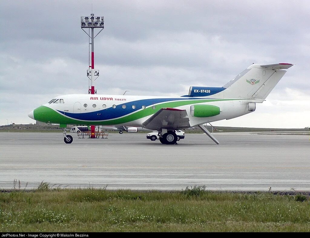 T40 air. Таджик аэр авиапарк. як40. yak-40 kraj air. як-40 ливии. аир ливия.
