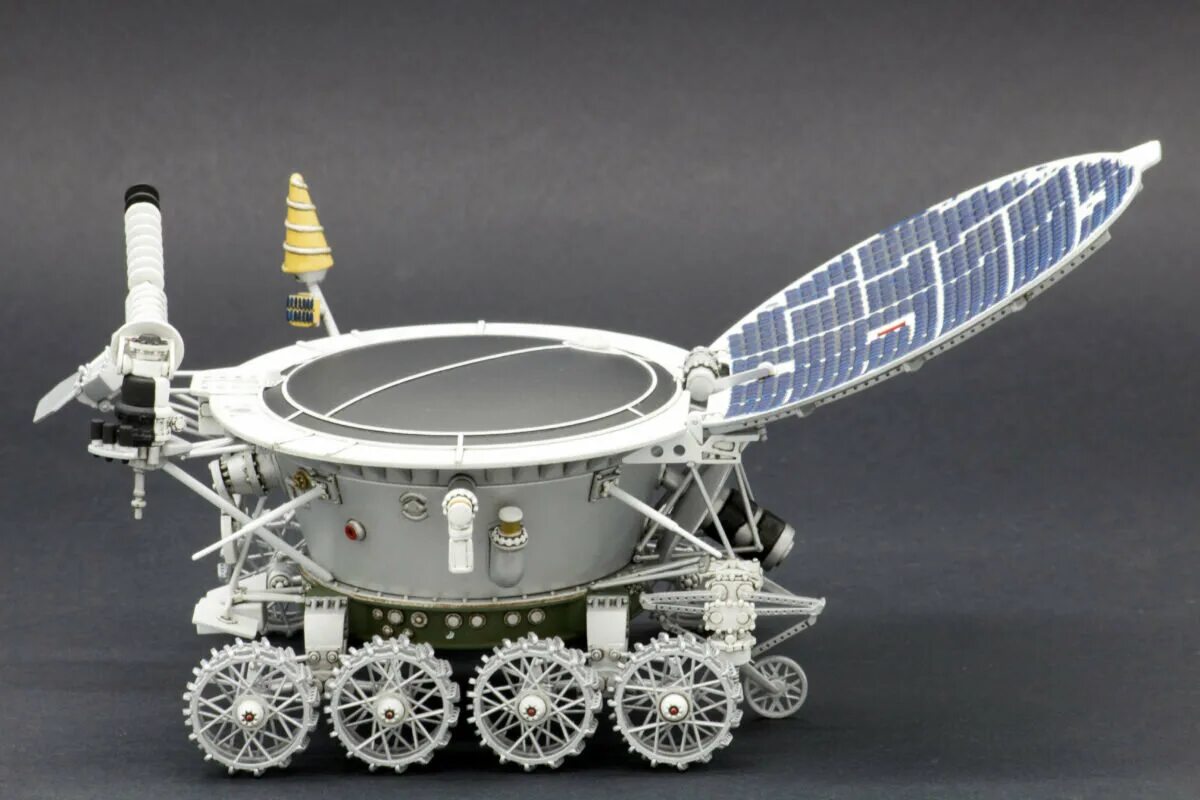 луноход игрушка ссср программируемый. луноход пелевина. луноход-1. управляемый луноход. управляемый луноход.